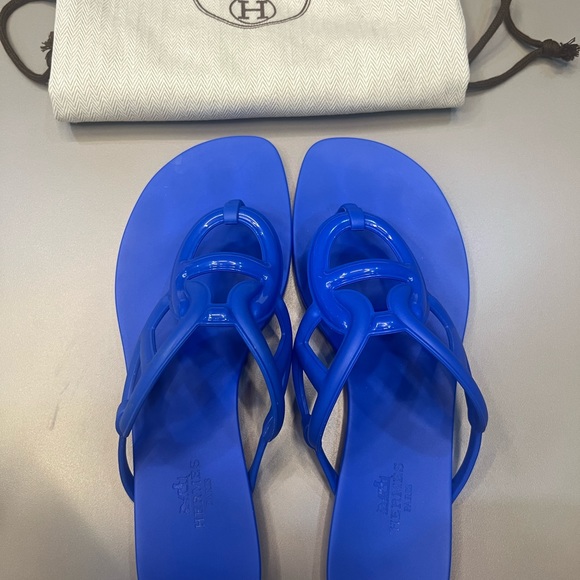 Authentic Hermes rubber flip flops - Picture 4 of 5